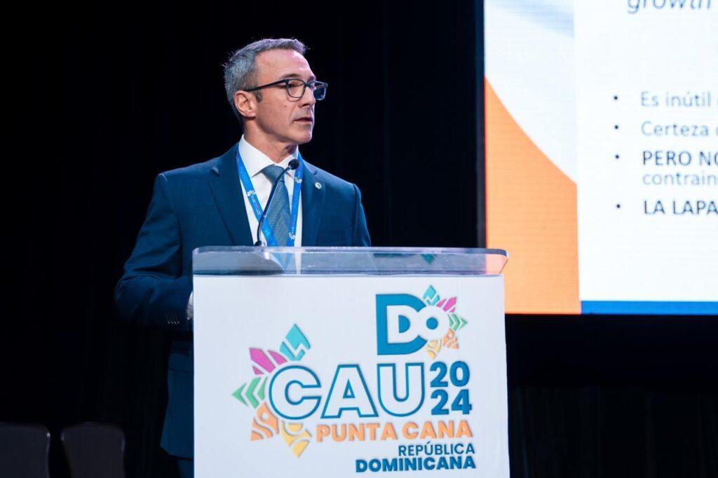 Primeiro prêmio da Confederação Americana de Urologia (3/3)