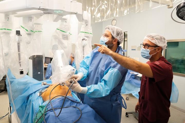 Vanguardia médica en la Argentina – Nota en díario Clarín (2/2)
