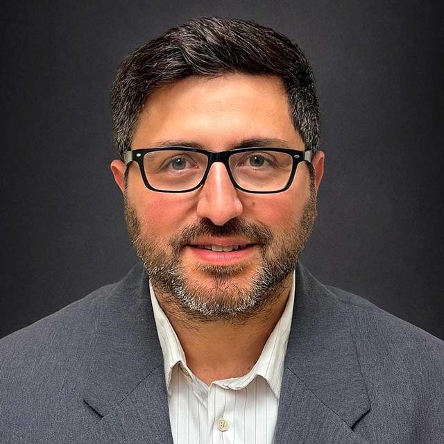 Retrato do Dr. Maximiliano Ringa, urologista da UMIBA