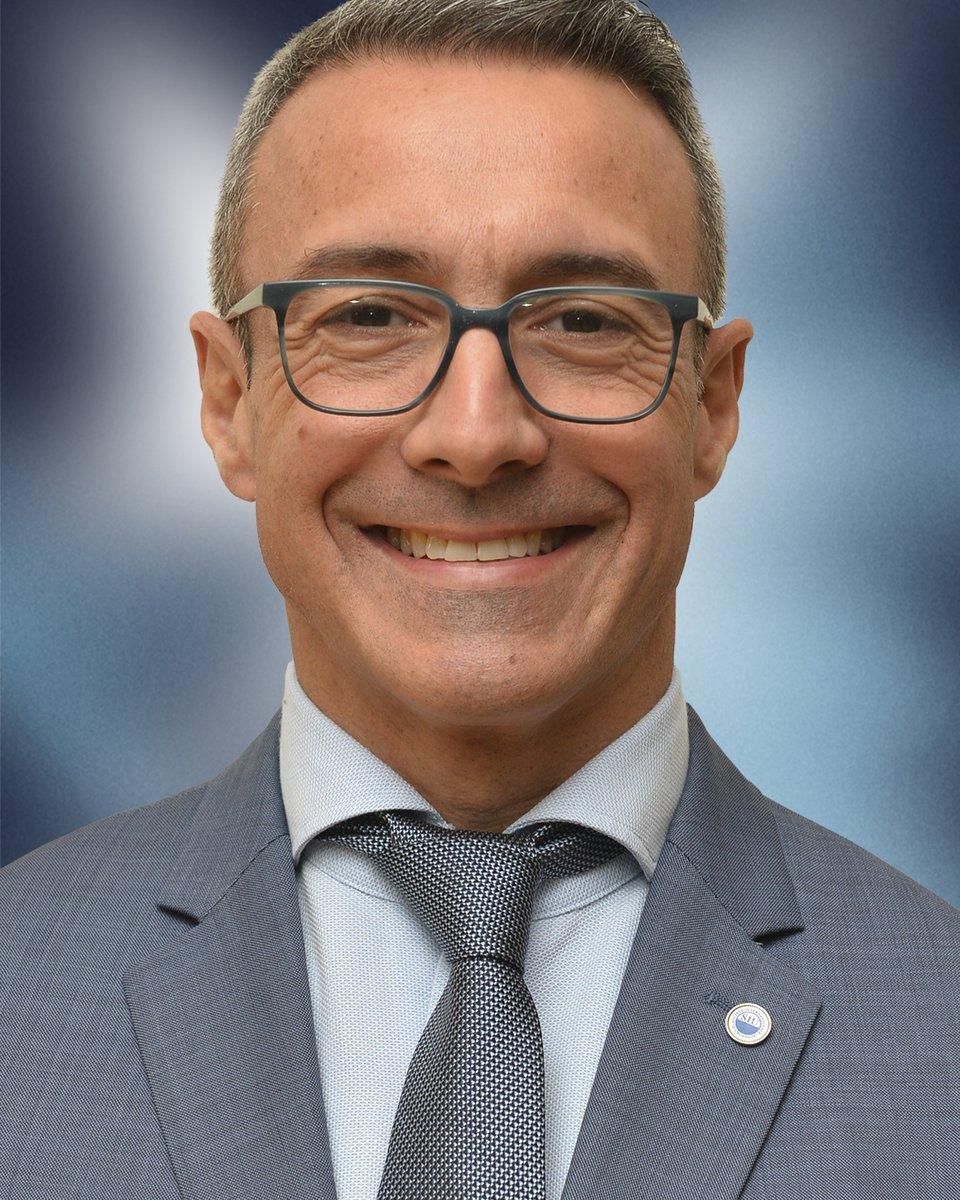 Dr. Gonzalo J. Vitagliano · retrato institucional para press kit