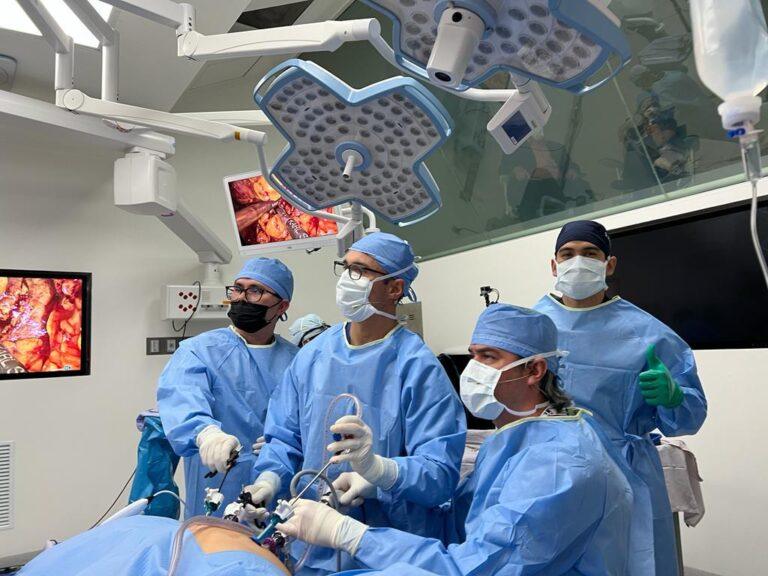 Cirurgia ao vivo de Monterrey, México