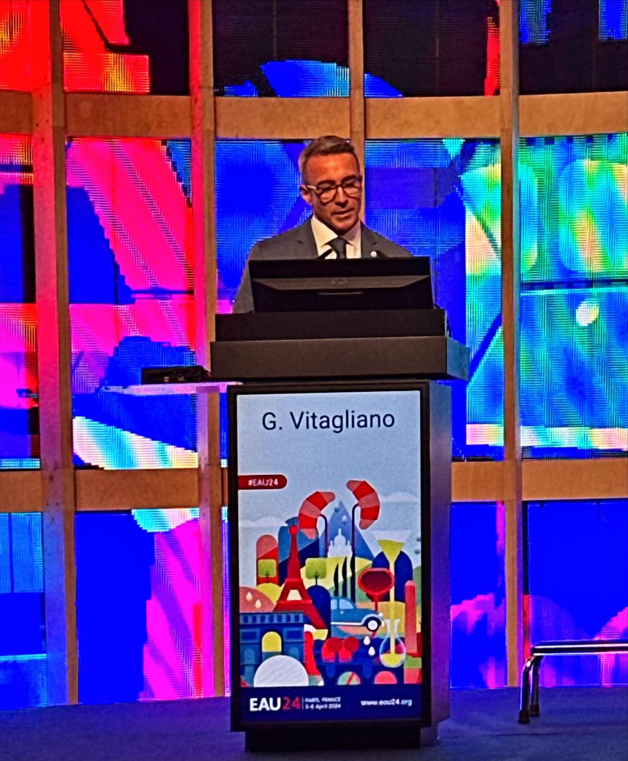 Dr. Gonzalo J. Vitagliano en un congreso europeo de urología en París 2024