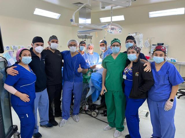 Prostatectomia radical · o ato cirúrgico · vista intraoperatória · UMIBA